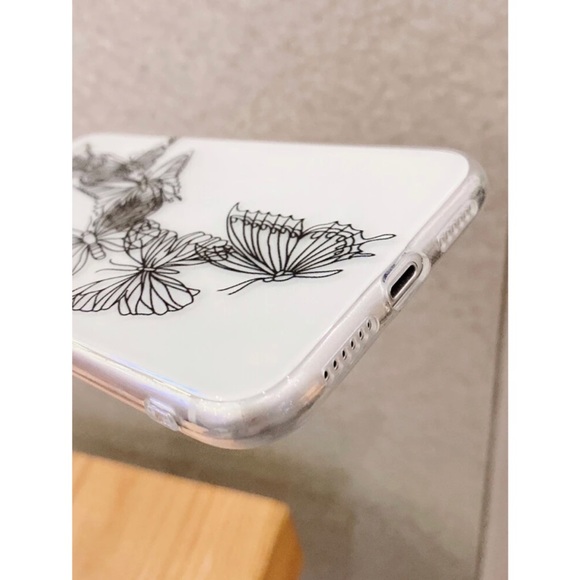 Black Butterfly Clear iPhone 11 Pro Max Case 🖤 - Picture 5 of 17